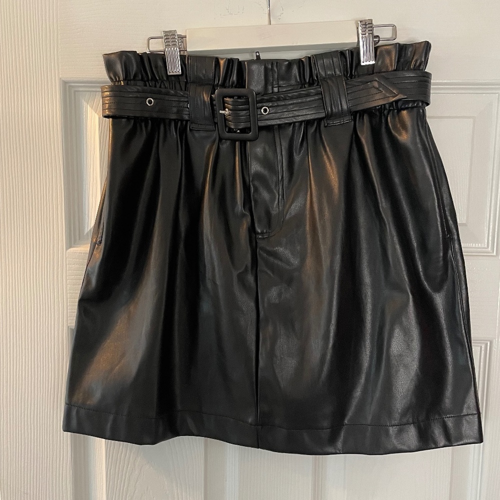 Lulu's Vegan Leather Skirt With Belt Black Size Small New with Tag